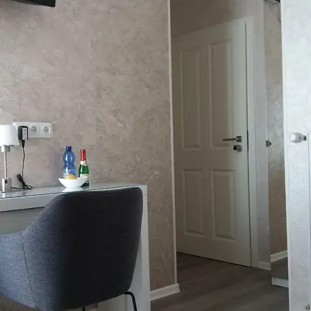 Mueller Residenz Zur S-bahn Guest house Karlsfeld