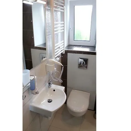 Mueller Residenz Zur S-bahn 3*